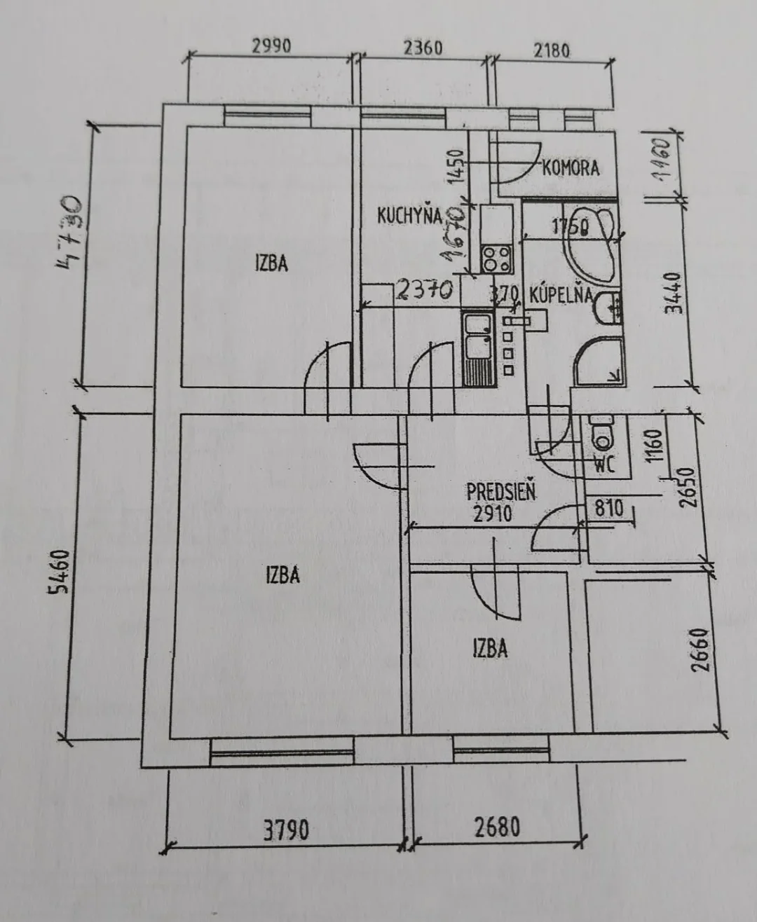 3-izbový tehlový byt s vlastným kúrením, 2 komínmi a dvorom – Košice, Staré mesto