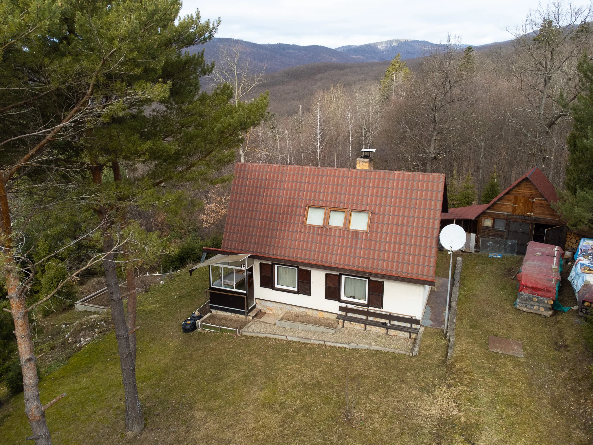 Rekreačná chata na celoročné bývanie v obci POPROČ